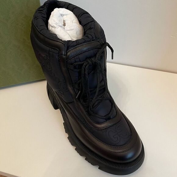 Gucci
GG pattern boots AUTHENTIC  - Picture 9 of 11